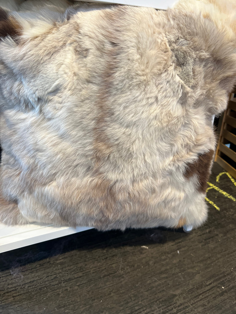 WC Light Mixed Pillow