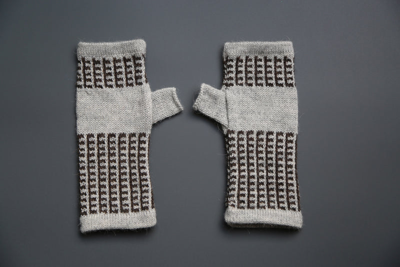 Alpaca Gloves Nazca Grey and Black