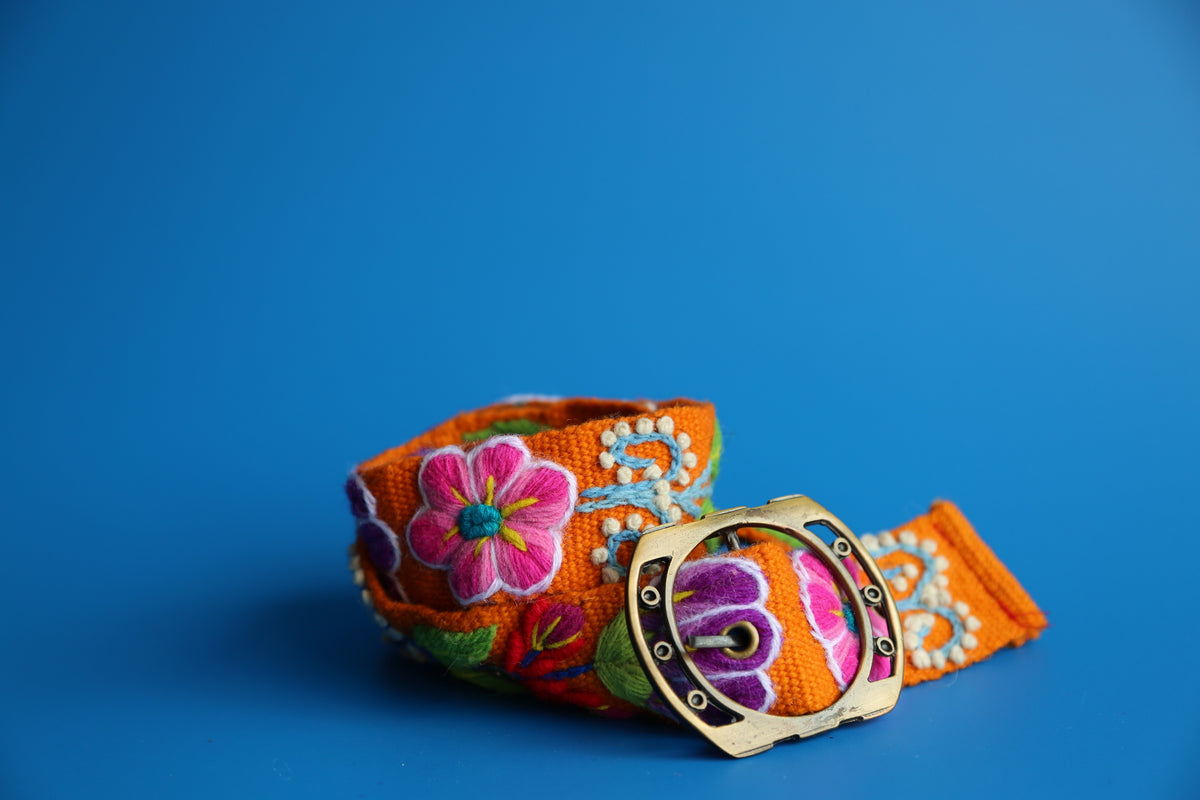 Hand-Woven Peruvian Belts: Authentic Floral Embroidery 
