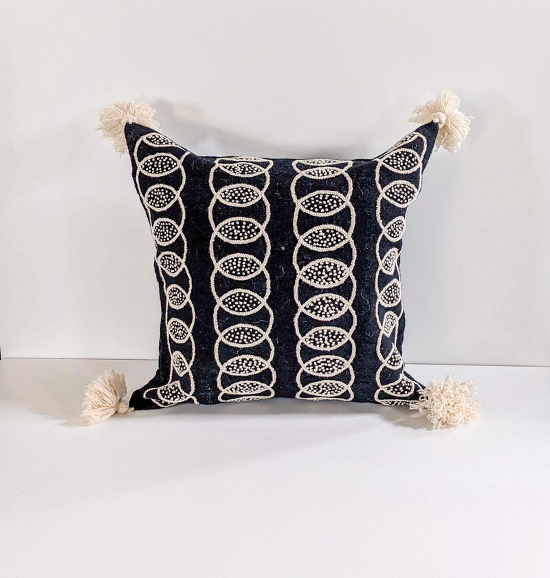 Peruvian embroidered pillows outlet