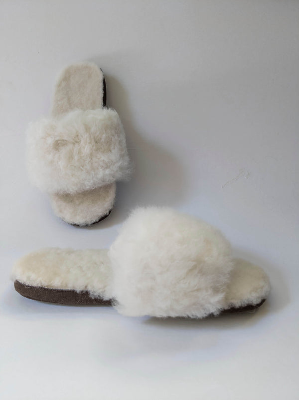 Alpaca Slipper Cross  White